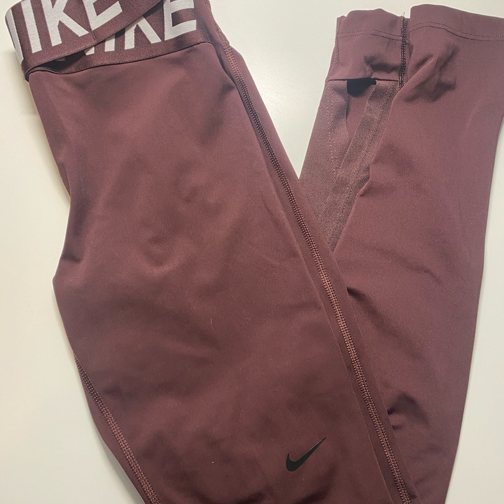 BURGUNGY NIKE PRO PANTS